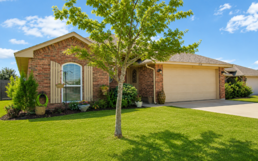 3/2/2 Brick Home In Quiet Subdivision SW Lawton OK